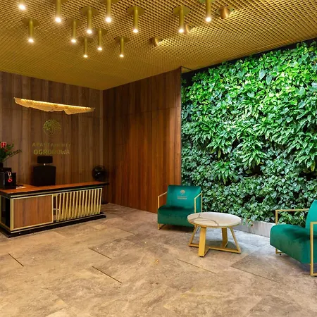 Apartment Ogrodowa Elegant With Parking And Air Conditioning In By Renters Warschau