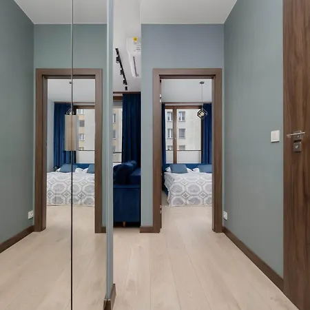 Lejlighed Ogrodowa Elegant With Parking And Air Conditioning In By Renters *