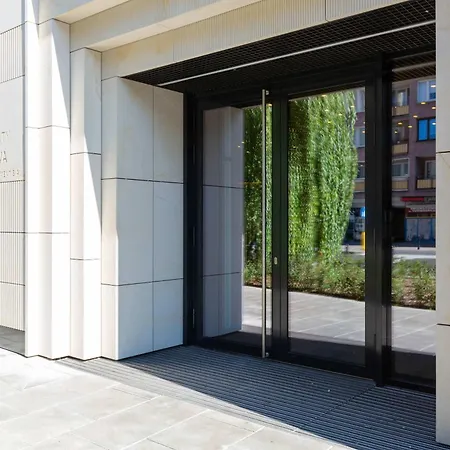 アパート Ogrodowa Elegant With Parking And Air Conditioning In By Renters