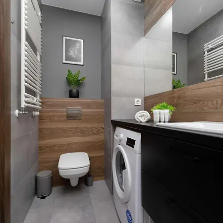 Ogrodowa Elegant With Parking And Air Conditioning In By Renters * ワルシャワ