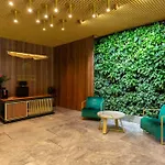شقة Ogrodowa Elegant With Parking And Air Conditioning In By Renters وارسو